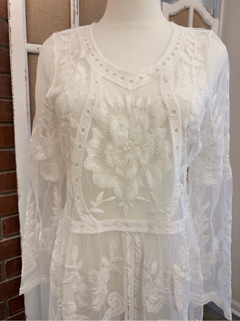 Raga NWT White Embroidered Sheer Mesh Duster Kimono | Boho Floral Cover Up Small